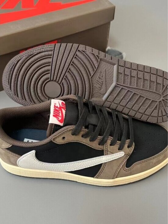 Travis Scott x Air Jordan 1 Retro Low OG  Mocha main image 6
